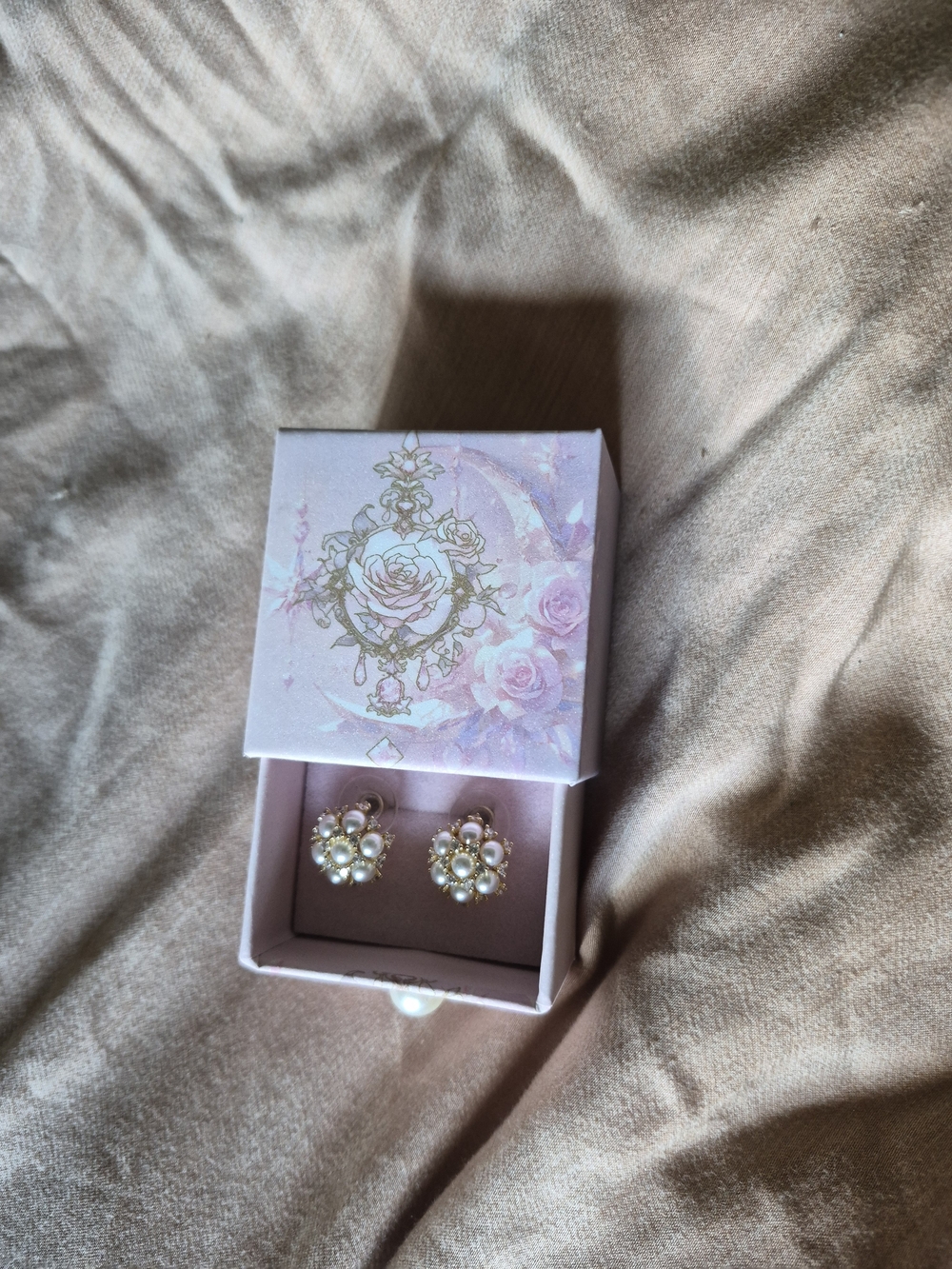 Pearl Cluster Floral Stud Earrings - Pink Box